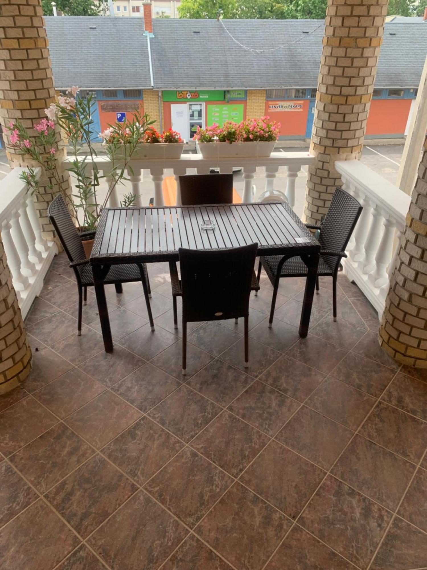 Agora Apartman Hajdúszoboszló Екстериор снимка